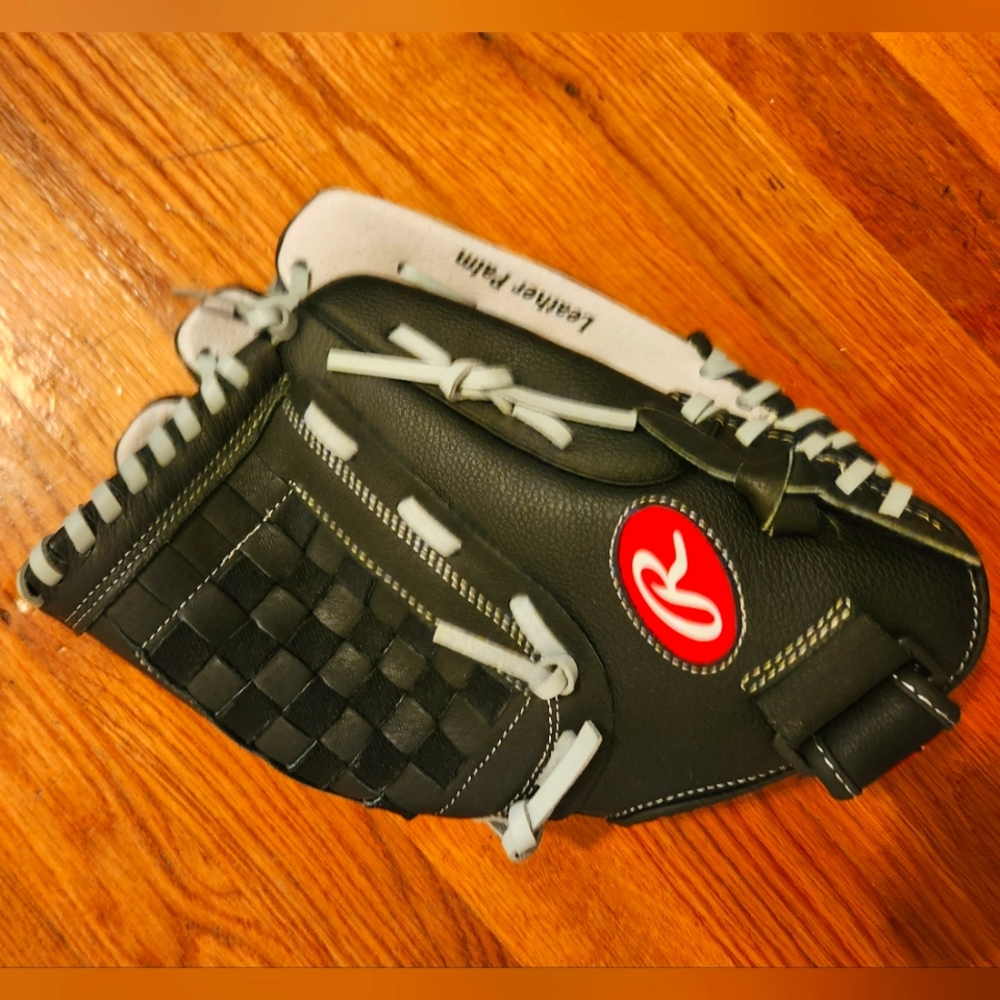 Rawlings 12.5 inch softball glove